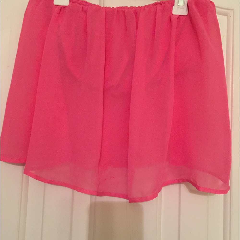 Body Central Pink flowy Top💗